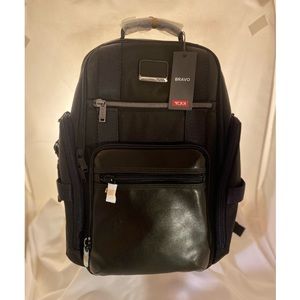 TUMI Sheppard Deluxe Brief Pack black NWT $475